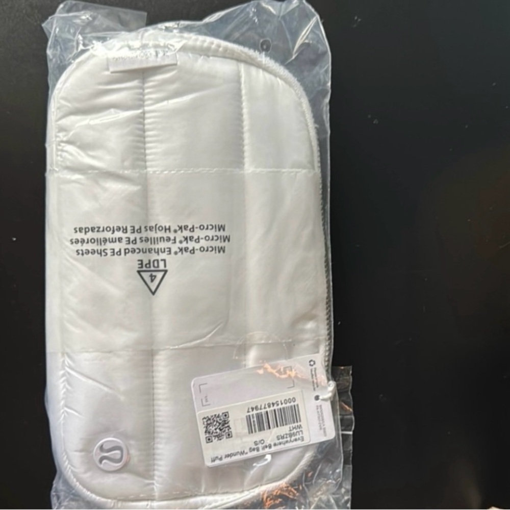 Lululemon Athletica White Quilted Bag ✨CROSSBODY BAG ✨ - Picture 4 of 7